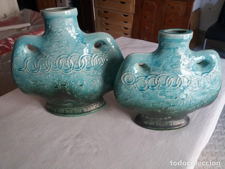 Antig&uuml;edades: Pareja de jarrones vintage Natucer . - Foto 1