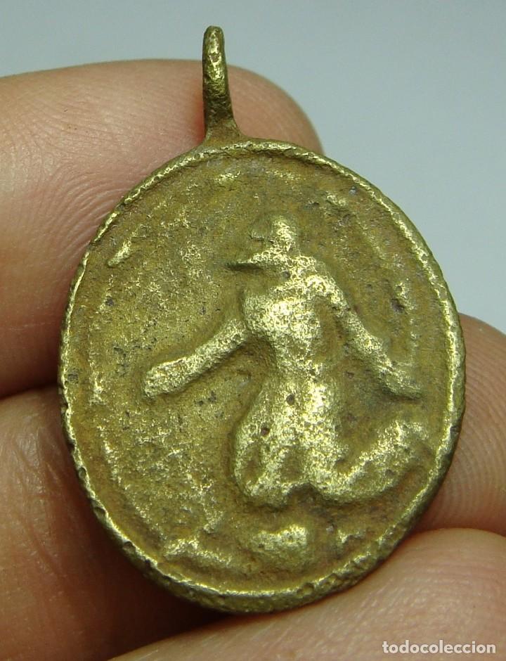 Antig&uuml;edades: Antigua Medalla Religiosa. - Foto 2