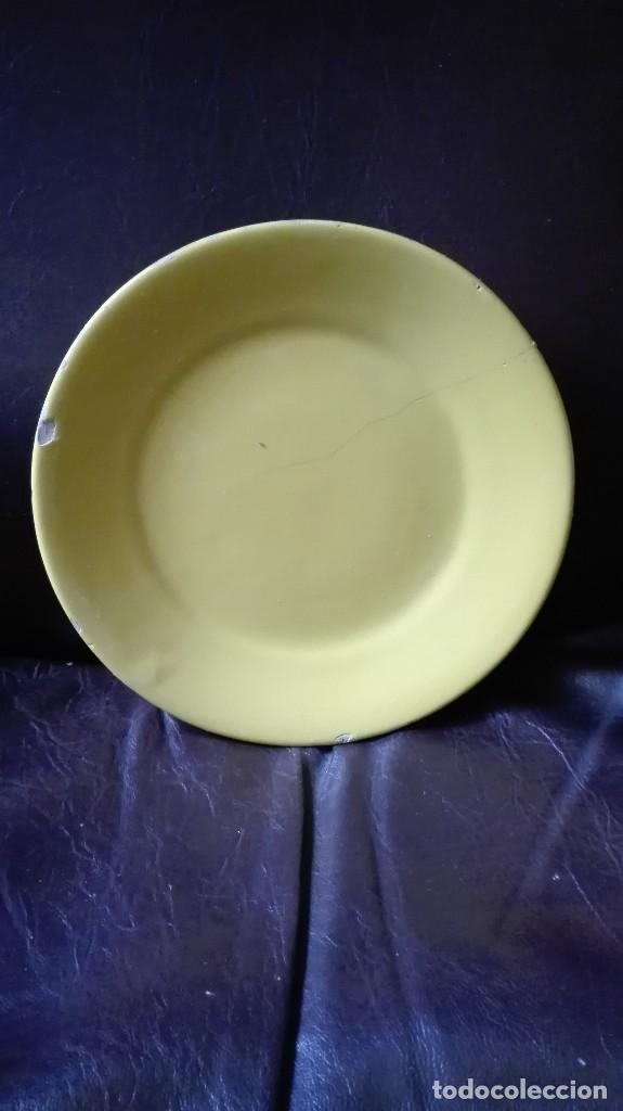 Antig&uuml;edades: Plato de postre de cer&aacute;mica de Ja&eacute;n - Foto 1