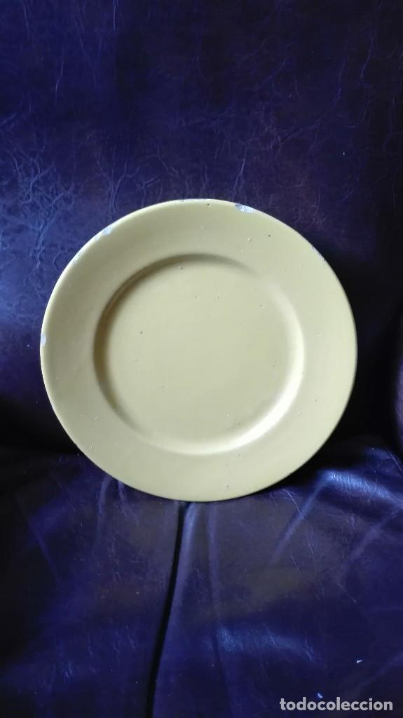 Antig&uuml;edades: Plato de cer&aacute;mica de Ja&eacute;n plano - Foto 1
