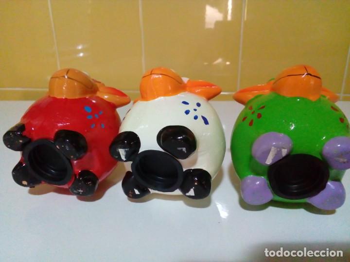 Antig&uuml;edades: TRES HUCHAS EN FORMA DE OVEJAS - Foto 3