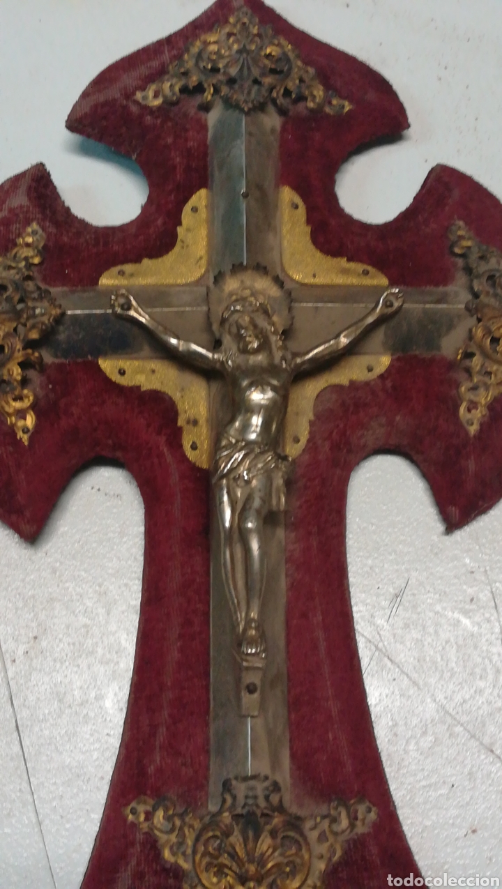 Antig&uuml;edades: Cristo fondo terciopelo - Foto 3