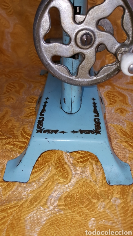 Antig&uuml;edades: M&Aacute;QUINA DE COSER MINIATURA - Foto 6
