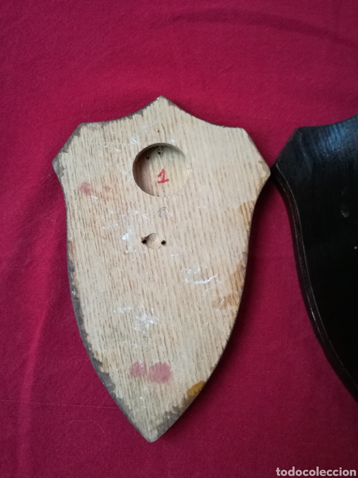 Antig&uuml;edades: METOPAS EN MADERA ESCUDOS CORNAMENTAS - Foto 3