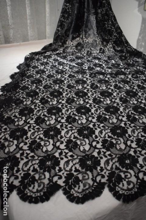 Antig&uuml;edades: mantilla blonda gran tama&ntilde;o - Foto 4
