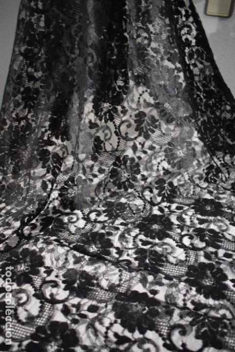 Antig&uuml;edades: mantilla blonda gran tama&ntilde;o - Foto 6