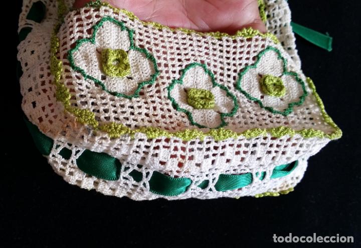 Antig&uuml;edades: Bolsa guardapa&ntilde;uelos en crochet - Foto 9