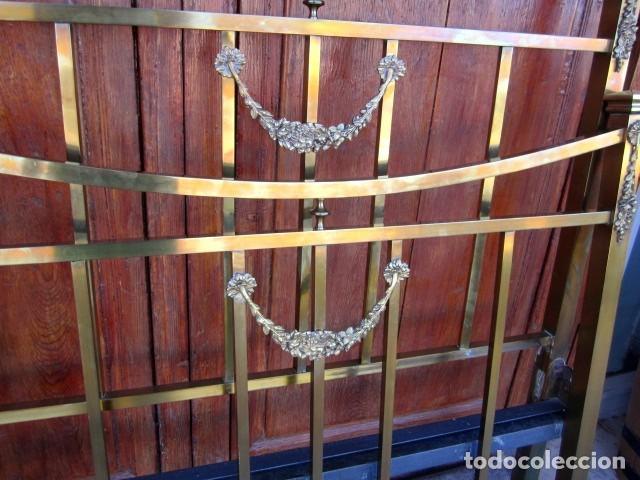 Antig&uuml;edades: Cama completa antigua de laton y bronce - Foto 5