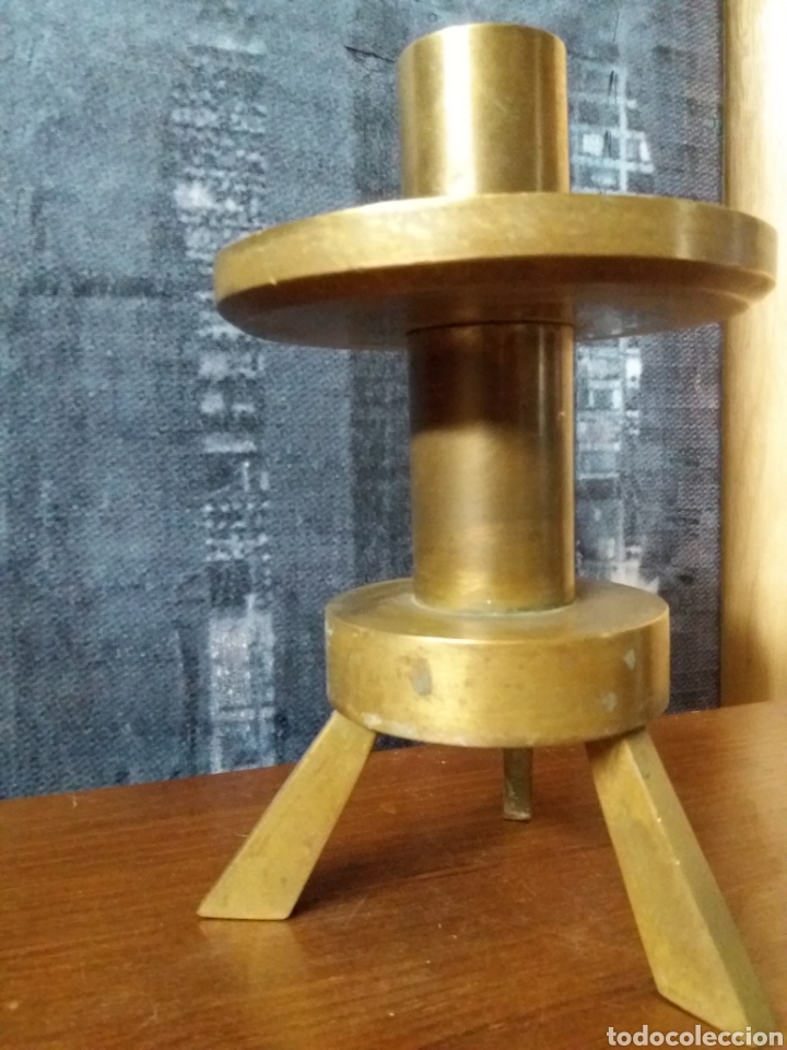 Antig&uuml;edades: Candelabro de altar de bronce - Foto 3