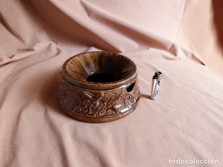 Antig&uuml;edades: Escupidera en relieve con sello o cu&ntilde;o - Foto 7
