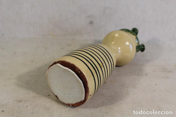 Antig&uuml;edades: botijo en ceramica vidriada - Foto 2