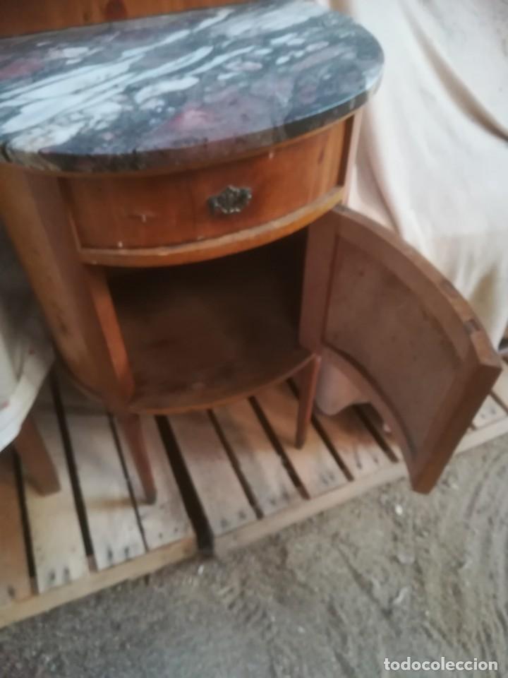 Antig&uuml;edades: Mesilla ovalada con tapa de m&aacute;rmol - Foto 4