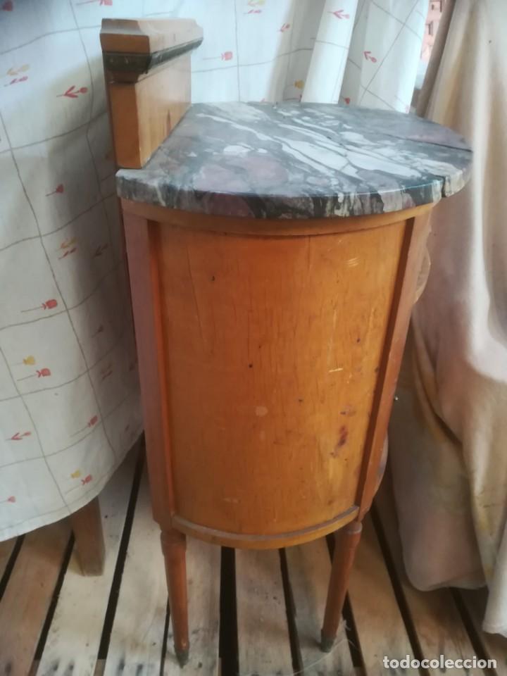 Antig&uuml;edades: Mesilla ovalada con tapa de m&aacute;rmol - Foto 5