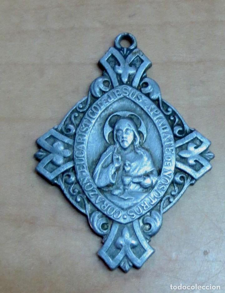 Antig&uuml;edades: MEDALLA CORAZ&Oacute;N EUCAR&Iacute;STICO 5X4 CM. - Foto 1