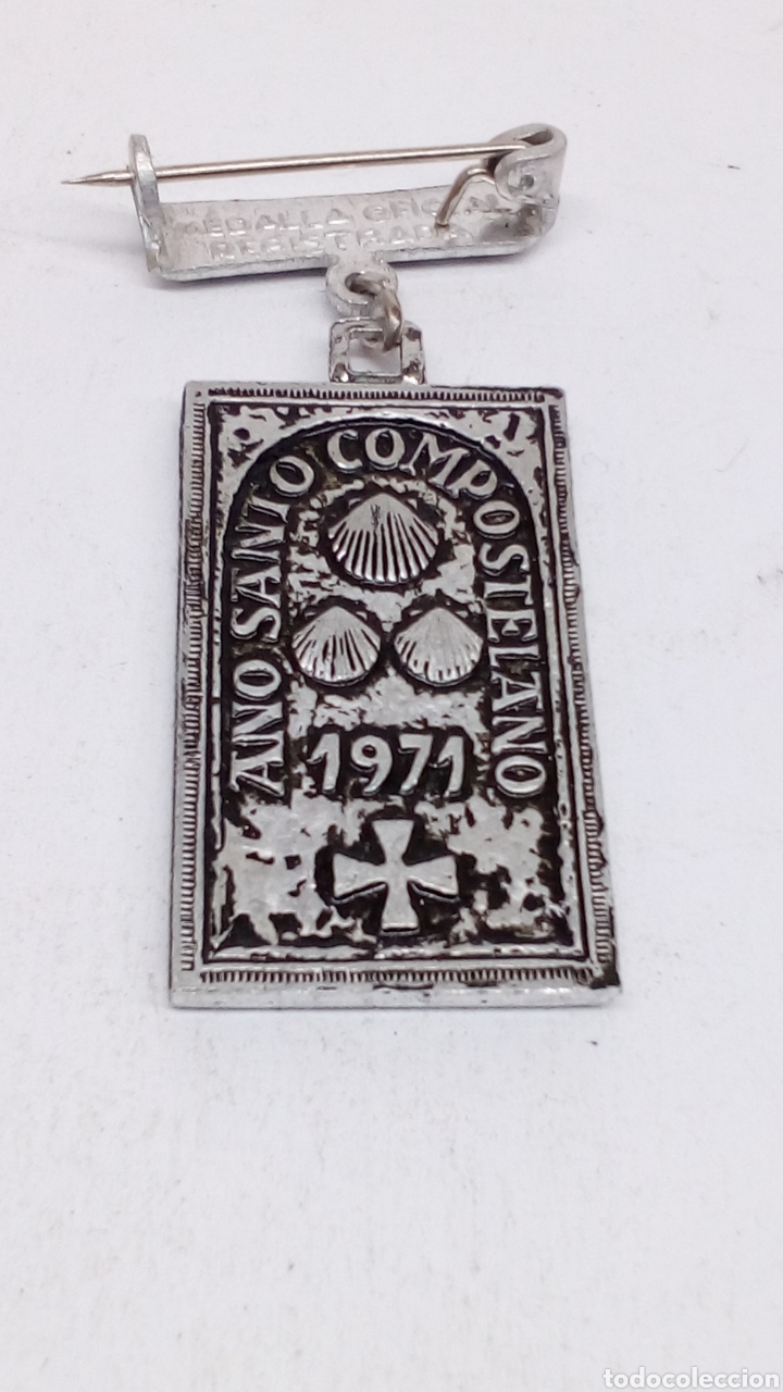 Antig&uuml;edades: Broche religioso a&ntilde;o santo compostelano - Foto 2