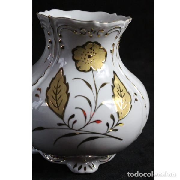 Antig&uuml;edades: Antiguo jarr&oacute;n de porcelana - Foto 6