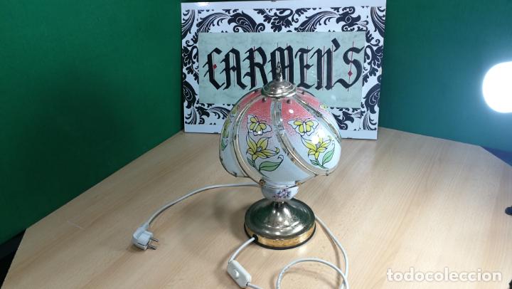 Antig&uuml;edades: LAMPARA DE MESA METAL Y VIDRIO - Foto 1