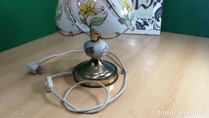 Antig&uuml;edades: LAMPARA DE MESA METAL Y VIDRIO - Foto 10