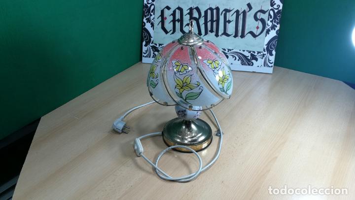 Antig&uuml;edades: LAMPARA DE MESA METAL Y VIDRIO - Foto 11