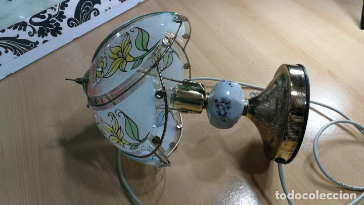 Antig&uuml;edades: LAMPARA DE MESA METAL Y VIDRIO - Foto 16