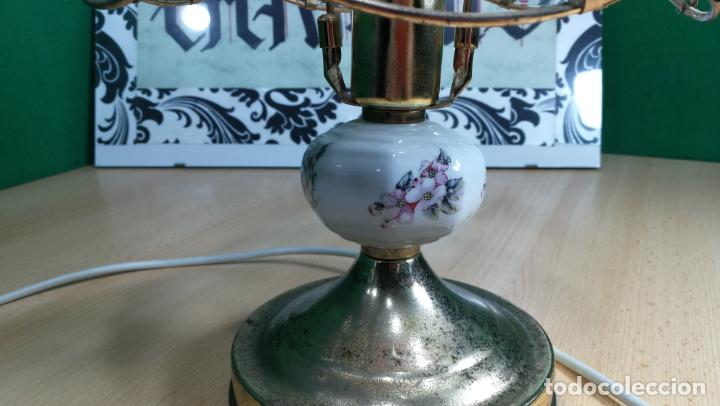 Antig&uuml;edades: LAMPARA DE MESA METAL Y VIDRIO - Foto 31