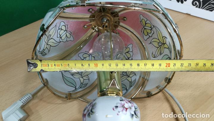 Antig&uuml;edades: LAMPARA DE MESA METAL Y VIDRIO - Foto 38