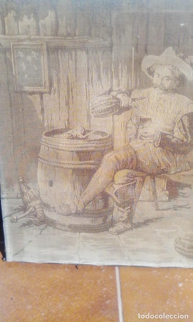 Antig&uuml;edades: tapiz escenade los tres mosqueteros. - Foto 1