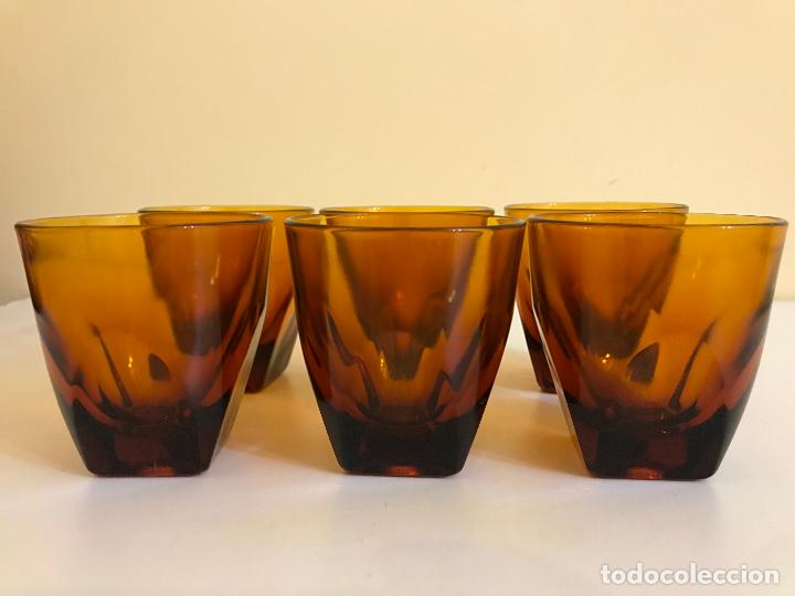 Antiguidades: LOTE DE SEIS VASOS ANTIGUOS COLOR AMBAR, ESTILO DUNA DURALEX