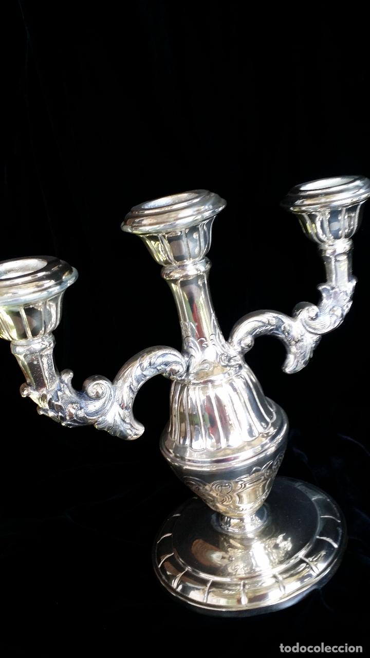 Antig&uuml;edades: 2 candelabros lacados en plata - Foto 5