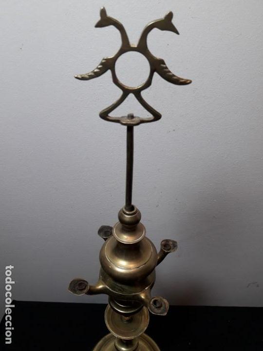 Antig&uuml;edades: Velon isabelino de lat&oacute;n - Foto 3