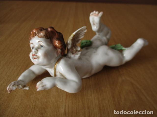 Antigüedades: FIGURA DE ANGEL DE PORCELANA FRANCESA TIPO SEVRES. S.XIX. MARCAS EN LA BASE. VER FOTOS. - Foto 1 - 152490838
