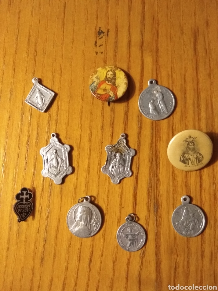 Antig&uuml;edades: Lote de 10 medallas. - Foto 1