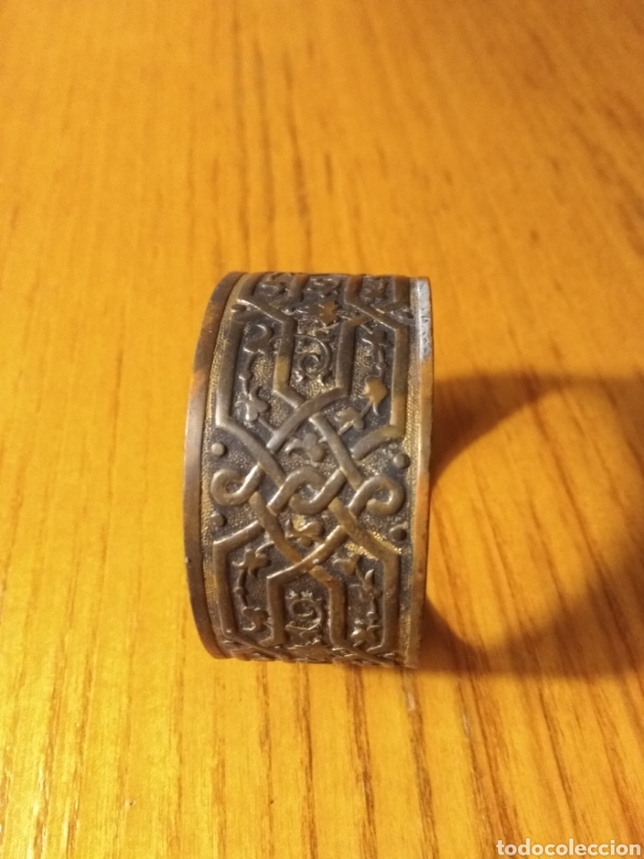 Antig&uuml;edades: Pieza decorativa de cobre para servilletas. 5 cms&empty; - Foto 2