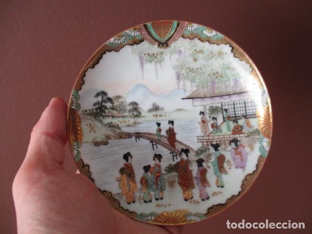 Antigüedades: Taza y plato en porcelana JAPONESA, PINTADO A MANO con sello en la base. - Foto 2 - 152494110