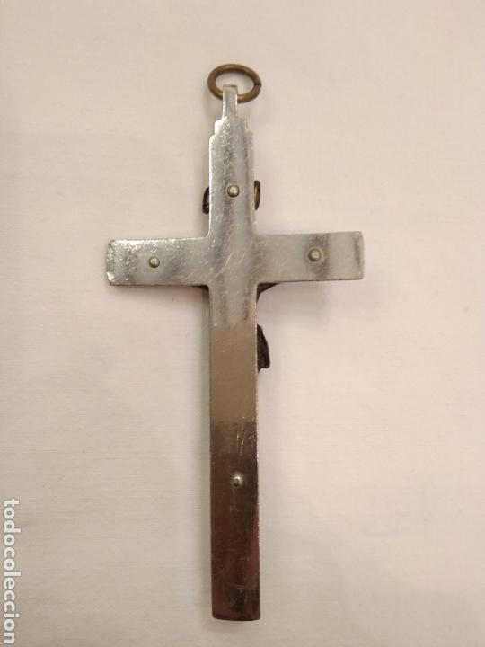 Antig&uuml;edades: Cruz plateada con Cristo de bronce - Foto 2
