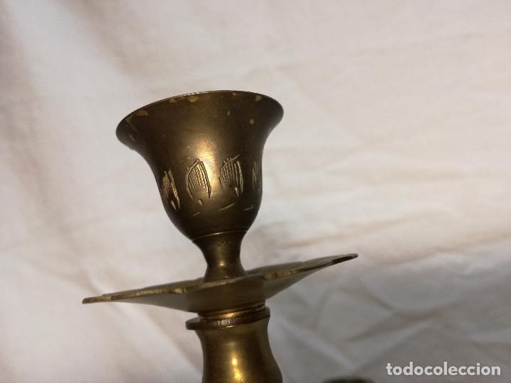 Antig&uuml;edades: ANTIGUO CANDELABRO PORTAVELAS DE BRONCE - Foto 8