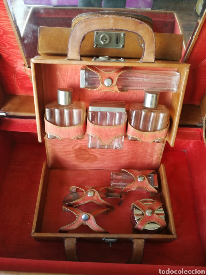 Antig&uuml;edades: ANTIGUO SET DE MALETAS DE TOCADOR - Foto 3