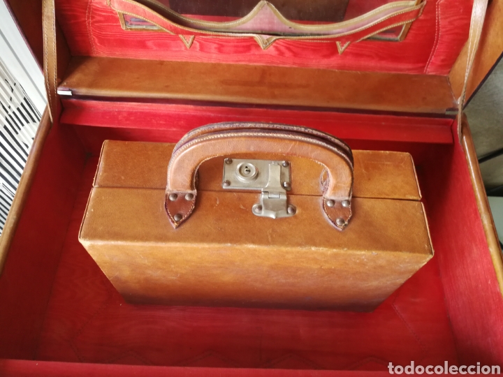 Antig&uuml;edades: ANTIGUO SET DE MALETAS DE TOCADOR - Foto 5