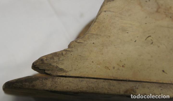 Antig&uuml;edades: Antiguo recogedor o pala de madera - Foto 13