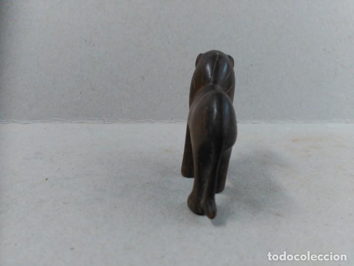 Antig&uuml;edades: FIGURA DE LEON TALLADA EN MADERA NOBLE - Foto 4