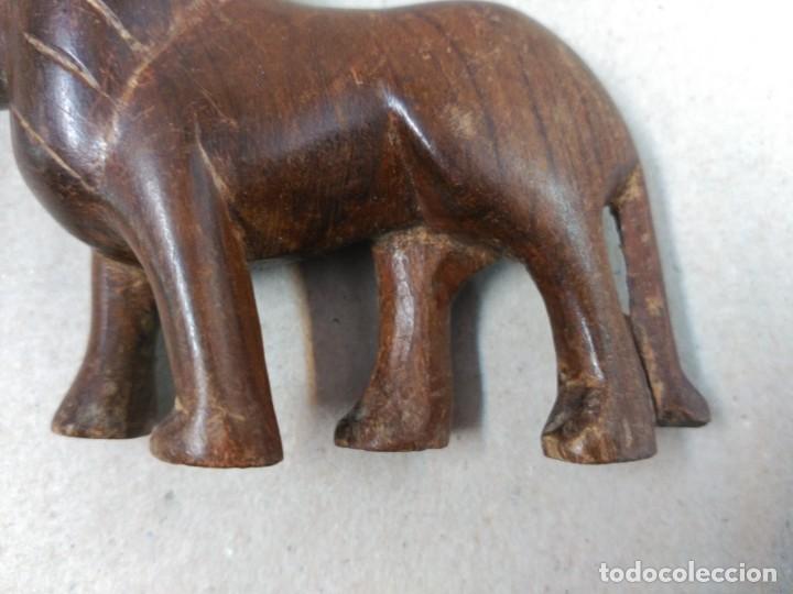 Antig&uuml;edades: FIGURA DE LEON TALLADA EN MADERA NOBLE - Foto 11