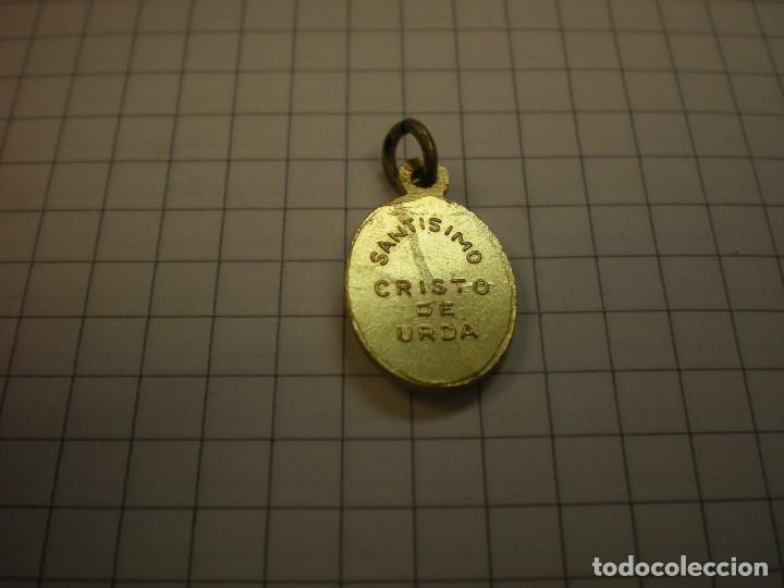 Antig&uuml;edades: MEDALLA SANTISIMO CRISTO DE URDA 1,5X1CM - Foto 2