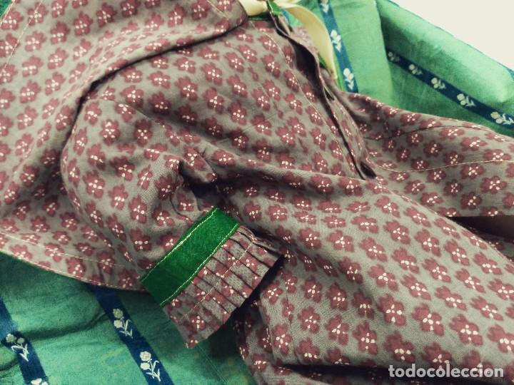 Antig&uuml;edades: Vestido de beb&eacute;. Siglo XIX - Foto 4