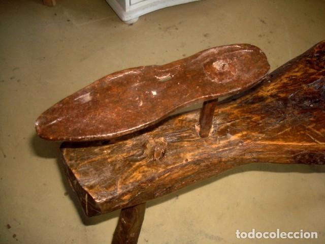 Antig&uuml;edades: Banco rustico antiguo de zapatero - Foto 4