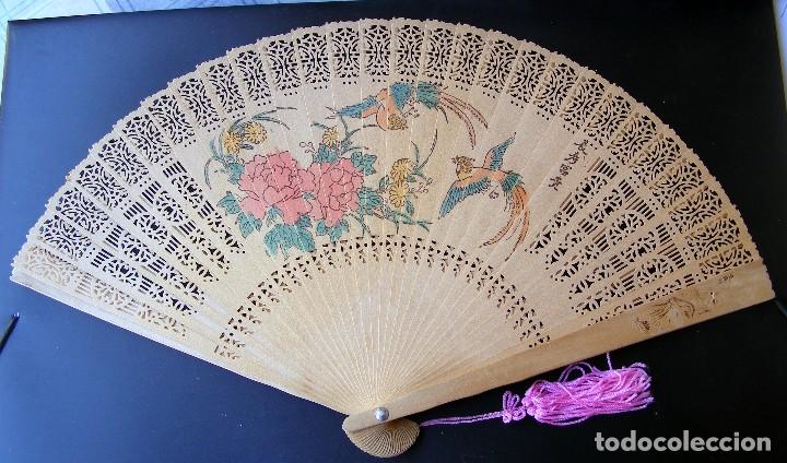 Antig&uuml;edades: ABANICO ORIENTAL MADERA COLADA Y PINTADA - Foto 1
