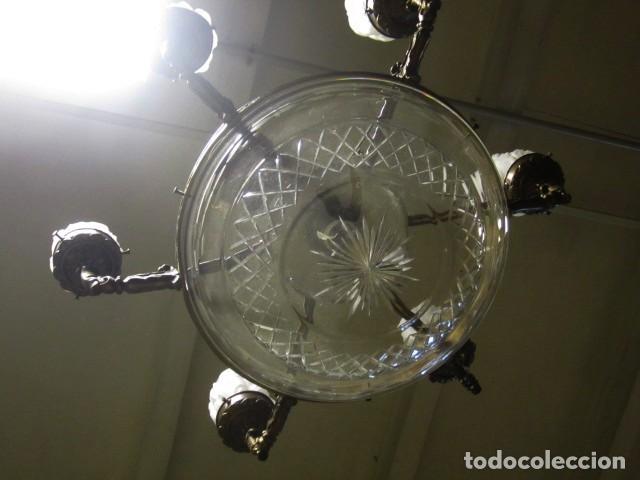 Antig&uuml;edades: Lampara de techo, de bronce cristal y opalinas - Foto 3