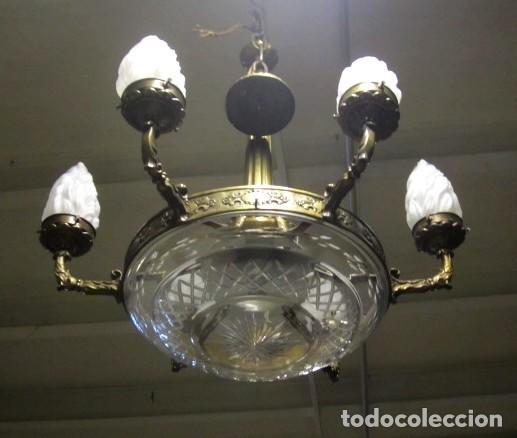 Antig&uuml;edades: Lampara de techo, de bronce cristal y opalinas - Foto 4