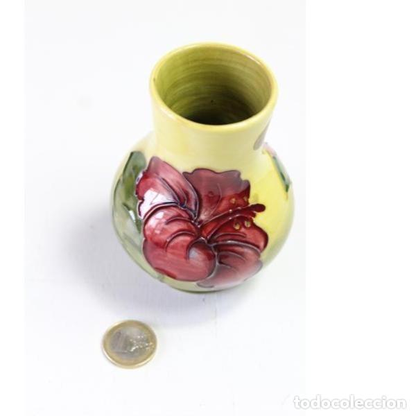 Antig&uuml;edades: Antiguo jarr&oacute;n Moorcroft - Foto 7