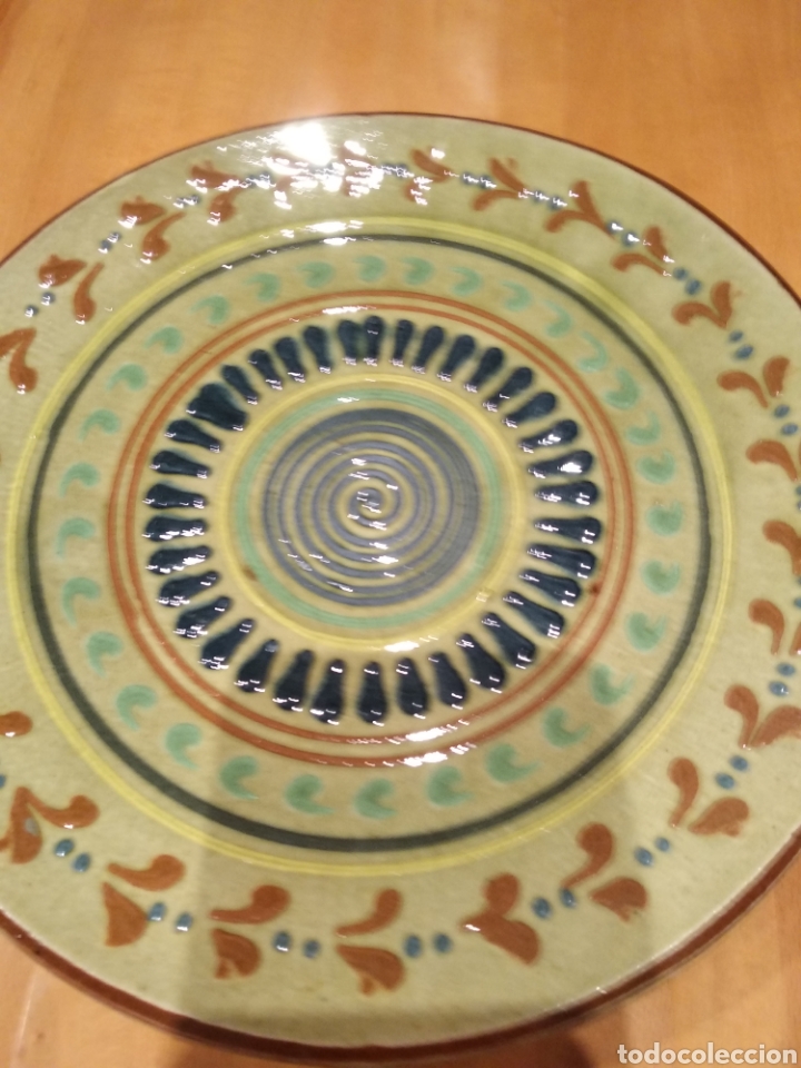 Antig&uuml;edades: Plato de cer&aacute;mica de la Bisbal. - Foto 2