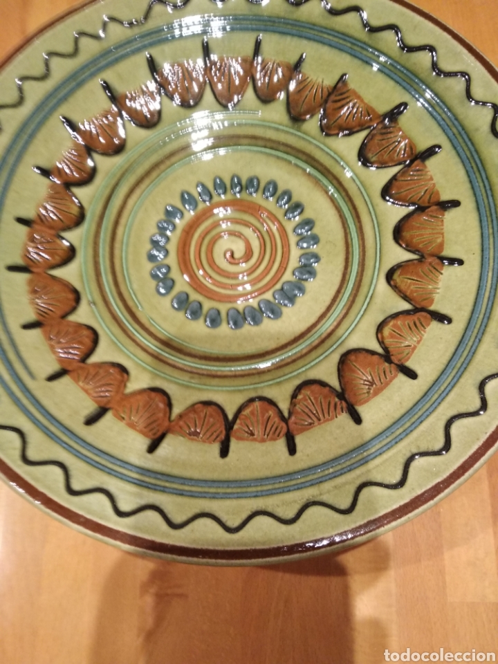 Antig&uuml;edades: Plato de cer&aacute;mica de la Bisbal. - Foto 2